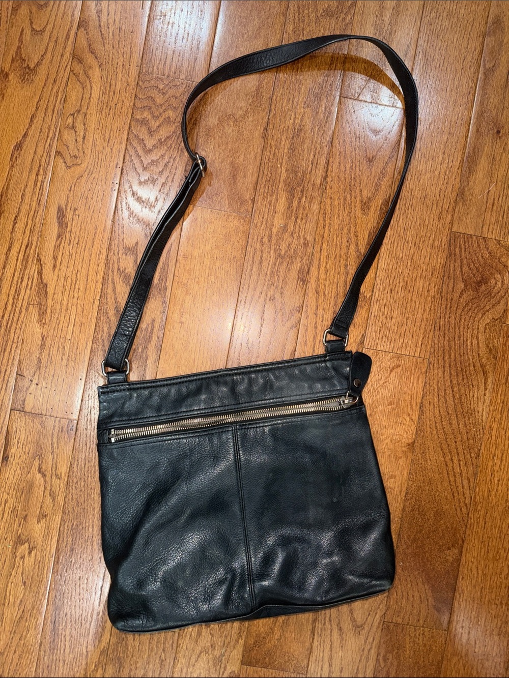 Margot leather crossbody